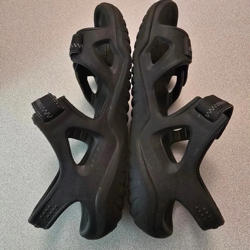 Crocs Swiftwater Sandals Black Sporty Fisherman Rugged  Adjustable Mens Size 7